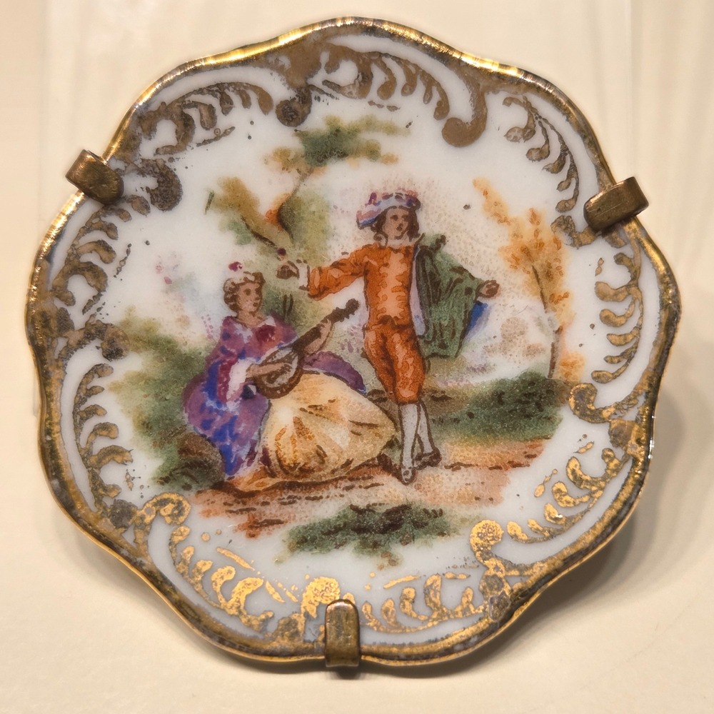 Vintage Limoges France Porcelain Romantic Scene Trombone Clasp Brooch Pin Gold